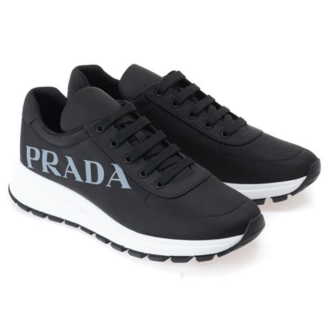 prada スニーカー